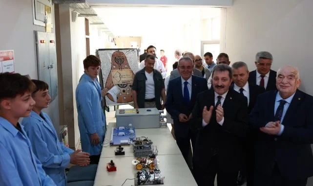 Mesleki Eğitimin Kalbi Samsun'da Atıyor: Vali Tavlı'dan TOBB İlyas Kılıç MTAL Ziyareti