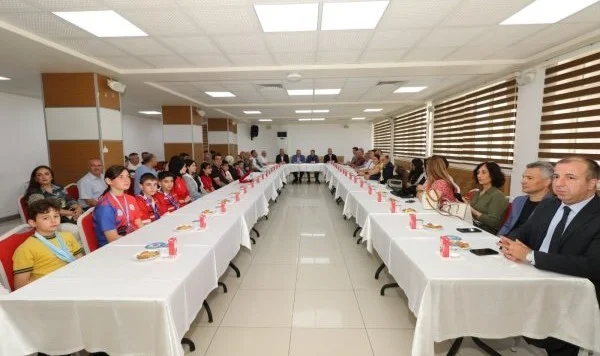 Samsun'da Gençlerin Başarısı, Anlamlı Ödüllerle Taçlandırıldı