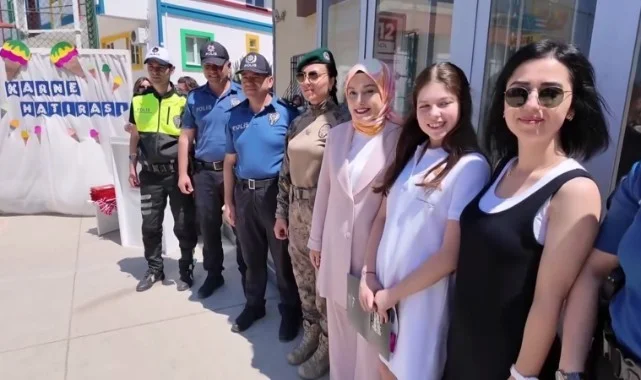 Şehit Polisin Emaneti Cemre Ada'nın Karne Sevinci