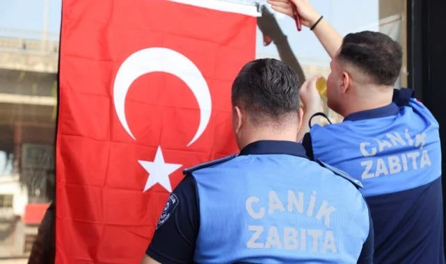 Canik Belediyesi Caddeleri Sokakları Türk Bayrağıyla Donattı