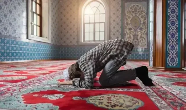 Öğle Namazının Sünneti Nasıl Kılınır
