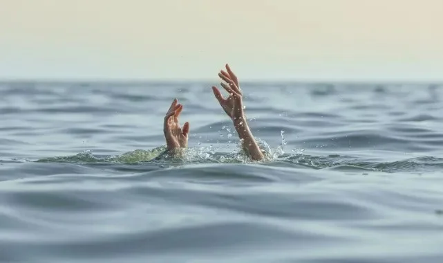 Samsun Valiliği'nden Denize Girmeyin Uyarısı! Dalga ve Rüzgar Tehlike Saçıyor