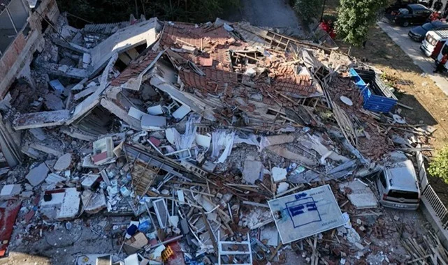 Balıkesir Depreminde Hasar Tespit Çalışmaları Sürüyor: 1 Yıkık, 13 Ağır Hasarlı Bina