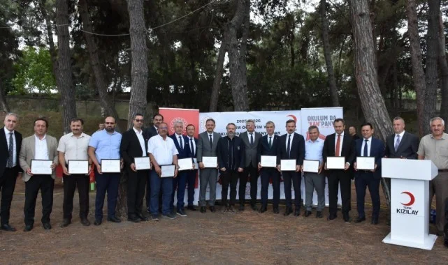 Türk Kızılay’dan Samsun İl Milli Eğitim Müdürlüğü’ne Platin Madalya