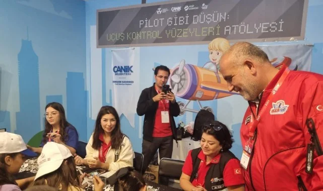 Başkan İbrahim Sandıkçı TEKNOFEST İstanbul'da Gençlerle Buluştu