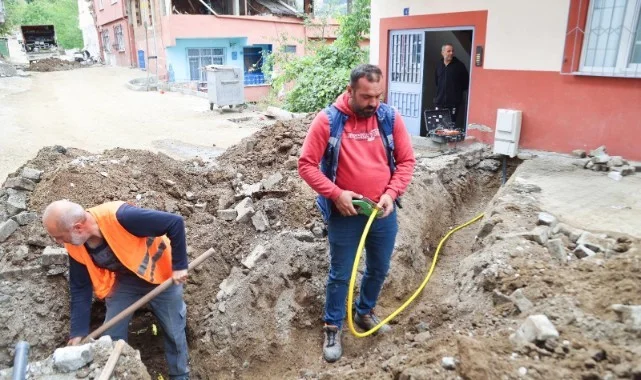Başkan Sandıkçı Söz Verdi Yaptı: Vatandaşlar Doğal Gaza Kavuşuyor