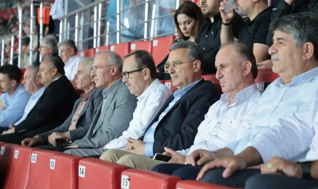İhsan Kurnaz: "Her Zaman Yanındayız Samsunspor"