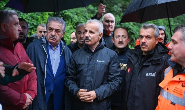 Rize'de Sağanak Yağış Sonrası Bakanlardan İnceleme: "Tedbirler Alındı, Vatandaşlarımız Dikkatli Olsun"