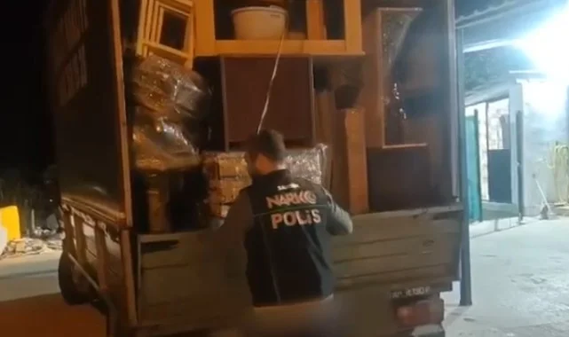 Samsun'da Ev Nakliye Aracındaki Bulaşık Makinesi Zehir Deposu Çıktı