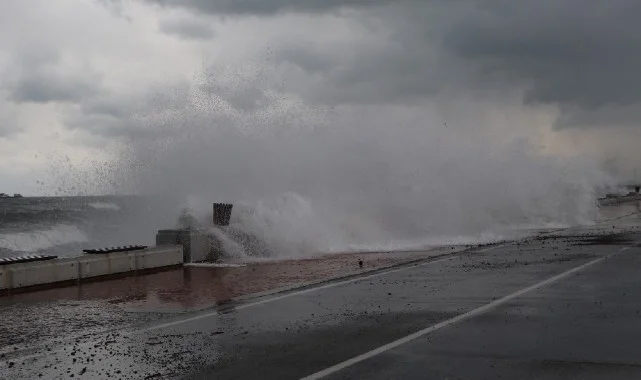 Samsun ve Doğu Karadeniz’de Fırtına Uyarısı! 3 Gün Sürecek