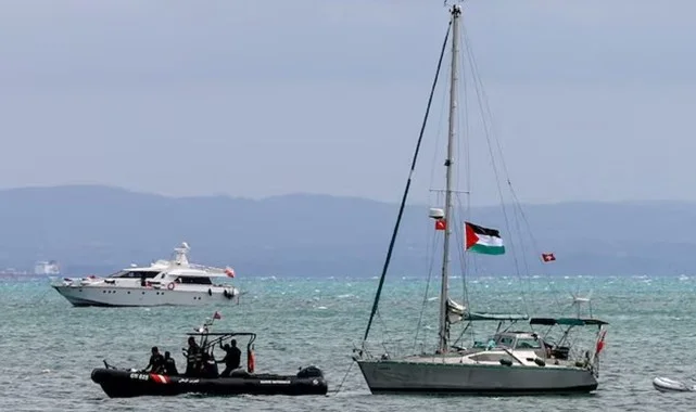 Türkiye, Sumud Filosu’ndaki Su Alan "Johnny M" Teknesinin Yolcularını Tahliye Etti