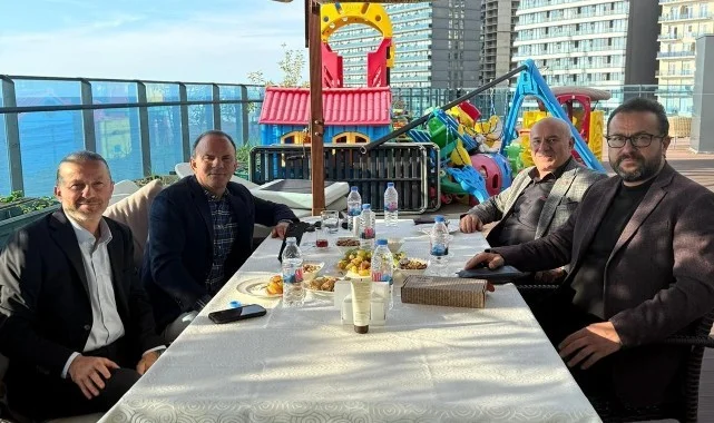 Gazeteci Adil Koçalan ve Said Çetintaş, Galip Öztürk’ü Batum’da Ziyaret Etti