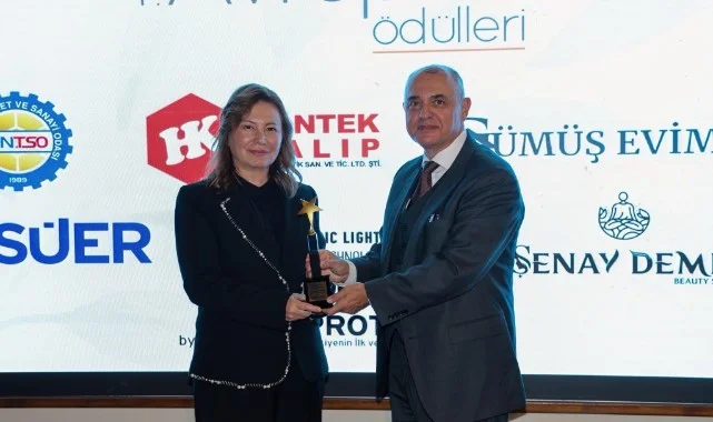 OMÜ Rektörü Prof. Dr. Fatma Aydın’a “Yılın Üstün Başarı Ödülü”