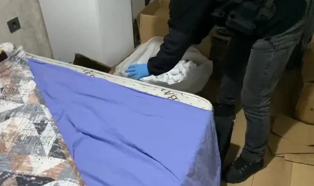 Samsun'da Yatak Odasına İstiflenmiş Haplar Şaşkınlık Yarattı!