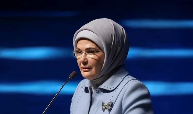 Emine Erdoğan’dan 24 Kasım Öğretmenler Günü Mesajı