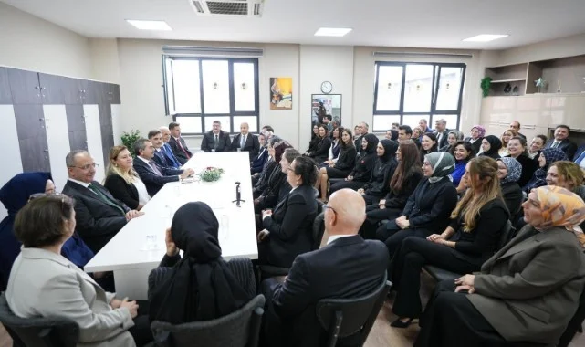 Öğretmenler Günü Bu Yıl "Hatıran Yeter" Temasıyla Kutlanacak