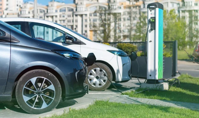 Türkiye’de Elektrikli Otomobil Sayısı 330 Bini Aştı