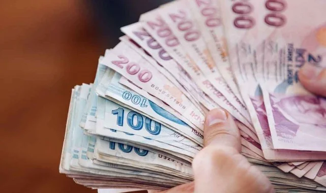 Üniversite Öğrencilerine İlk Burs ve Kredi Ödemeleri Başladı