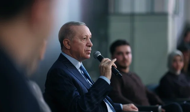 Cumhurbaşkanı Erdoğan, AK Parti Gençlik Buluşmaları’nda Üniversiteli Gençlerle Bir Araya Geldi