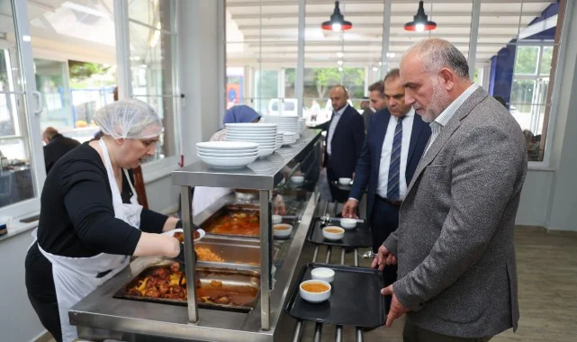 Sağlıklı ve Uygun Fiyatlı Yemekler Can Sofrası'nda Vatandaşlarla Buluşuyor