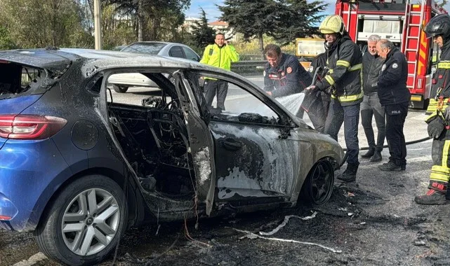 Samsunsporlu Musaba ve Ailesi Alev Alan Araçtan Son Anda Kurtuldu 