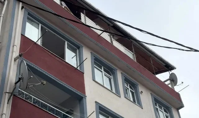 Bağcılar’da Karbonmonoksitten Zehirlendiği Değerlendirilen 3 Kişi Hayatını Kaybetti 