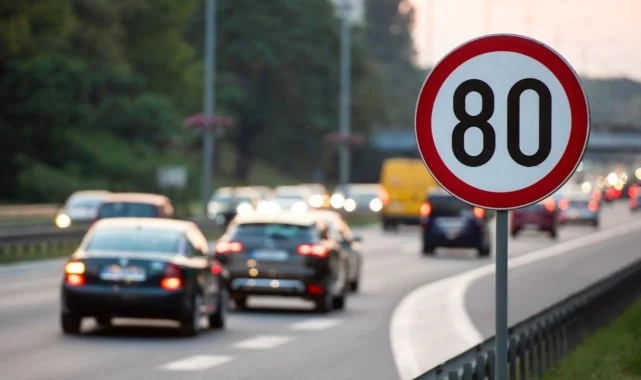 Kara Yollarında 58 Binden Fazla Trafik Levhası Kaldırıldı