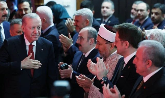 Cumhurbaşkanı Erdoğan: "208 Üniversitemizin Türkiye'nin Vizyon Merkezi Olmasını Arzu Ediyoruz"