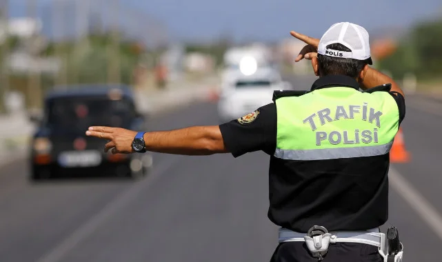 Trafik Cezalarında Yeni Dönem: Yüksek Para Cezaları ve Ehliyet İptalleri Yasalaştı
