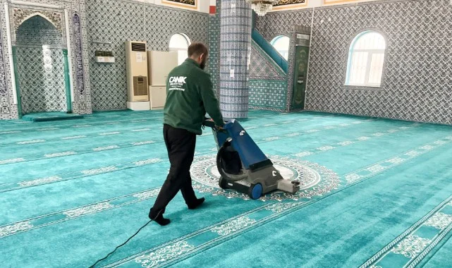 Canik'te Camiler Dip Köşe Temizleniyor