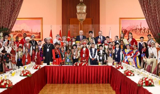 TBMM Başkanı Kurtulmuş, Dünya Çocuklarını Meclis’te Ağırladı