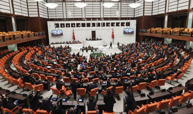 TBMM’de Bu Hafta: Fahiş Aidat Düzenlemesi ve Kentsel Güvenlik Teklifi Gündemde