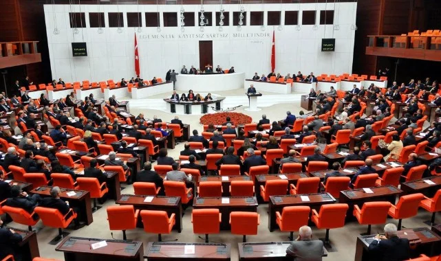 TBMM Genel Kurulu’nda Sosyal Medya ve Doğum İzni Düzenlemesi: 9 Madde Daha Kabul Edildi