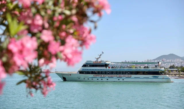 Samsun'da Gezi Gemileri Yeni Sezonda Turizme Açıldı