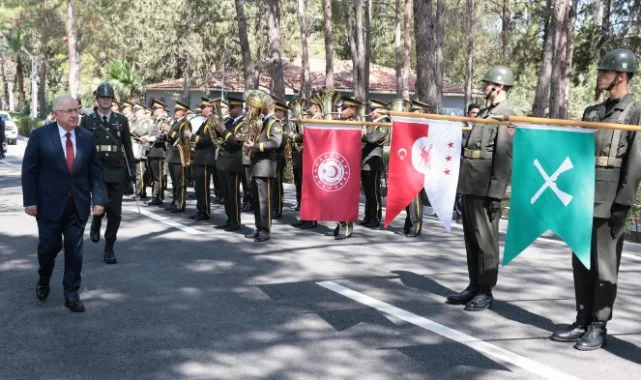 Milli Savunma Bakanı Güler, Kıbrıs Türk Barış Kuvvetleri Komutanlığını Ziyaret Etti