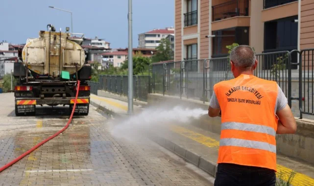 Temiz Kent Vizyonuyla İlkadım'ın Her Noktasında Yoğun Mesai
