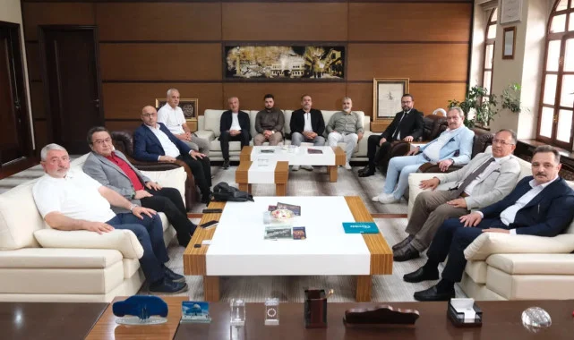 TİMBİR Heyeti, Çorum Belediye Başkanı Halil İbrahim Aşgın'ı Ziyaret Etti