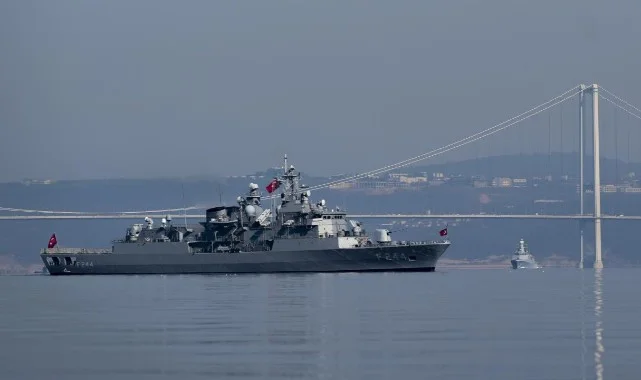 Deniz Kuvvetleri'nden 30 Ağustos'ta İstanbul Boğazı'nda Geçiş