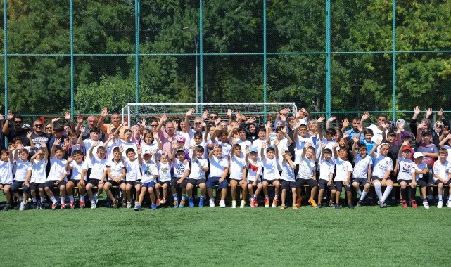 Büyükşehir’in Yaz Spor Okulları 422 Çocuk ve Genci Sporla Buluşturdu
