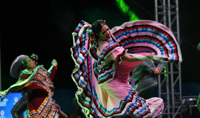 36. Uluslararası Samsun Halk Oyunları Festivali Başladı