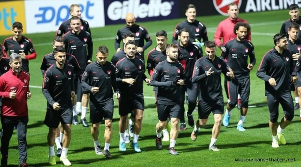 A Milli Futbol Takımı'nda mesai başladı