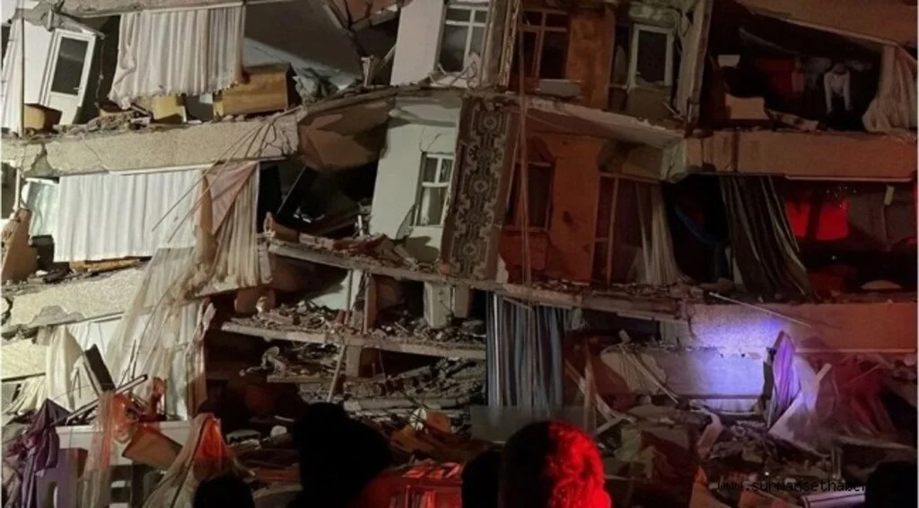AFAD acı bilançoyu açıkladı: Hayatını kaybedenlerin sayısı 1498'e yükseldi