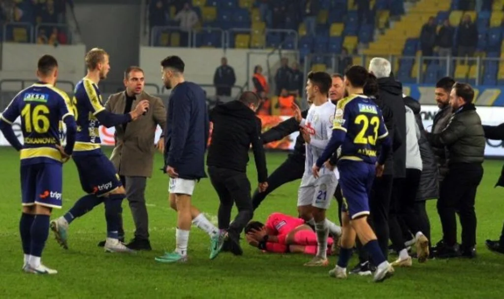 Ankara’da skandal; Halil Umut Meler’e saldırı BHA objektifinde