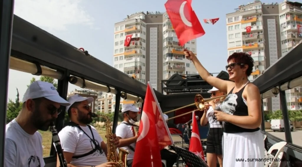 Antalya Büyükşehir’den Bayrama özel mobil konserler 