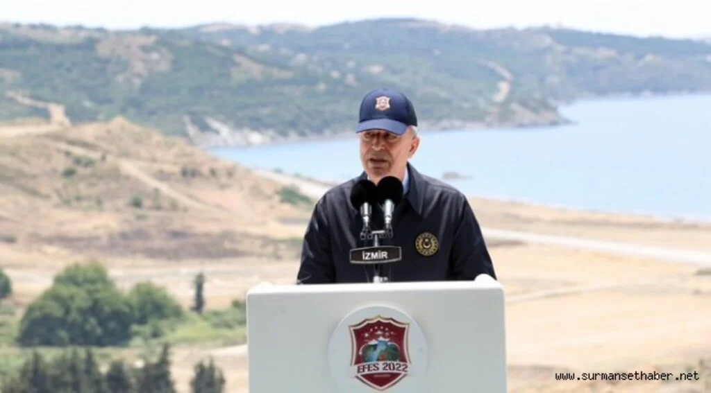 Bakan Hulusi Akar, 'Hazır ol cenge istersen sulh u salah' 