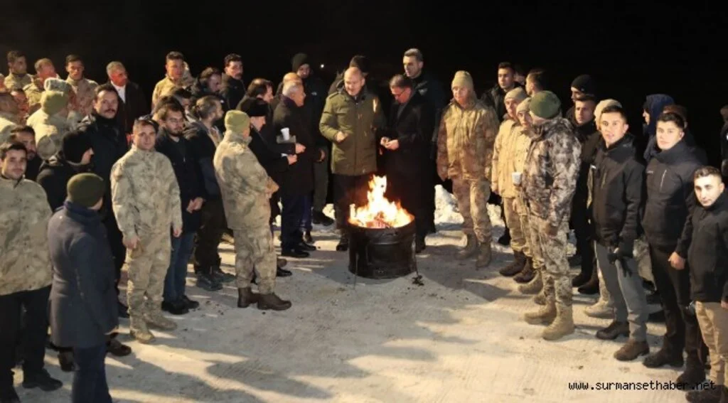 Bakan Soylu, yeni yılda Tendürek Modüler Üs Bölgesi’ndeki jandarmaları ziyaret etti