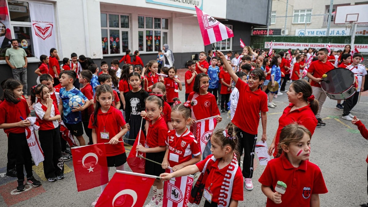 “Bu Şehrin Çocukları Samsunsporludur!” Projesi 35 Bin Öğrenciye Ulaştı