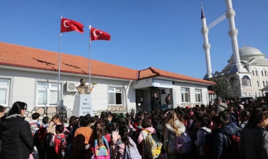 Büyükşehir İl Genelinde 248 Atatürk Büstü Yaptı