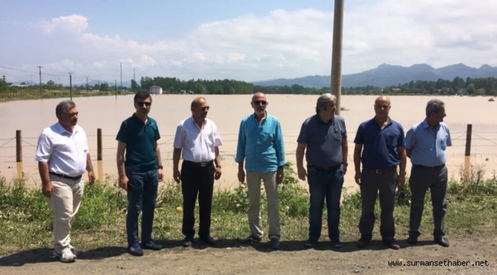 CHP İl Yönetimi Terme'de Sel Felaketini Yerinde İnceldi