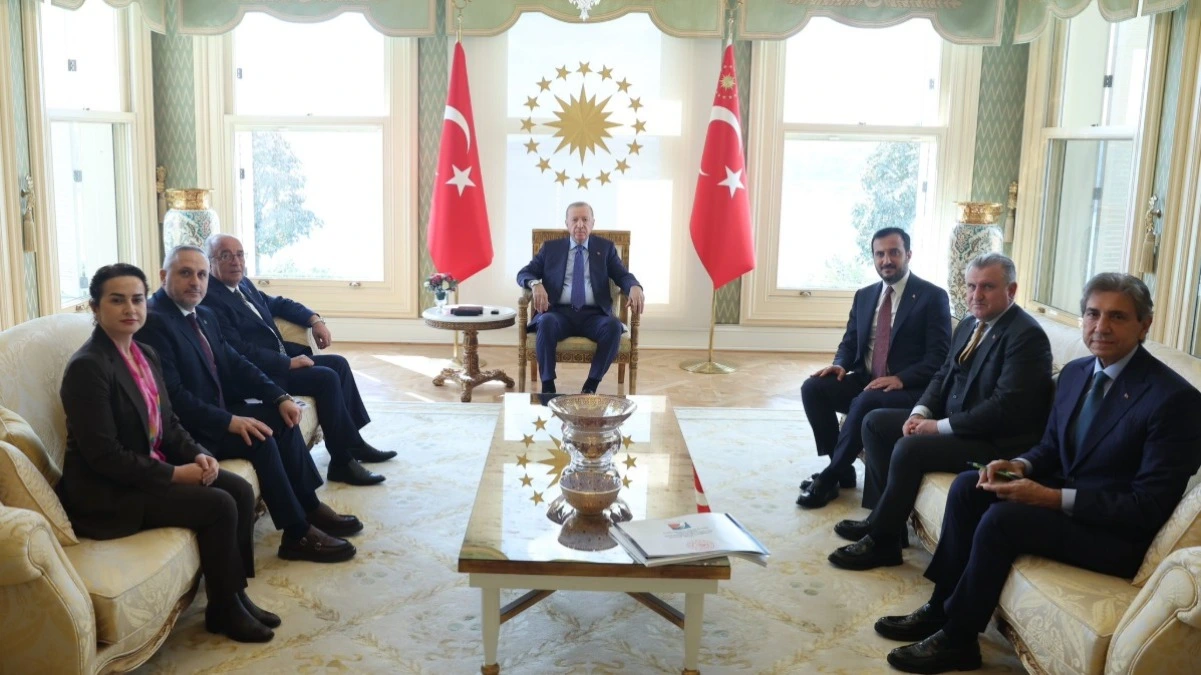 Cumhurbaşkanı Erdoğan, Çekmeköy Belediye Başkanı Çerkez ve Şile Belediye Başkan Vekili Terzi'yi Kabul Etti